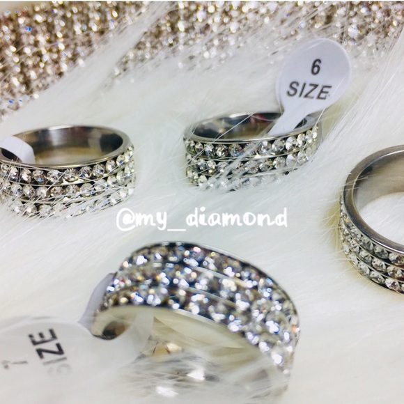 NEW 925 Sterling Silver Diamond Ring - Picture 4 of 6